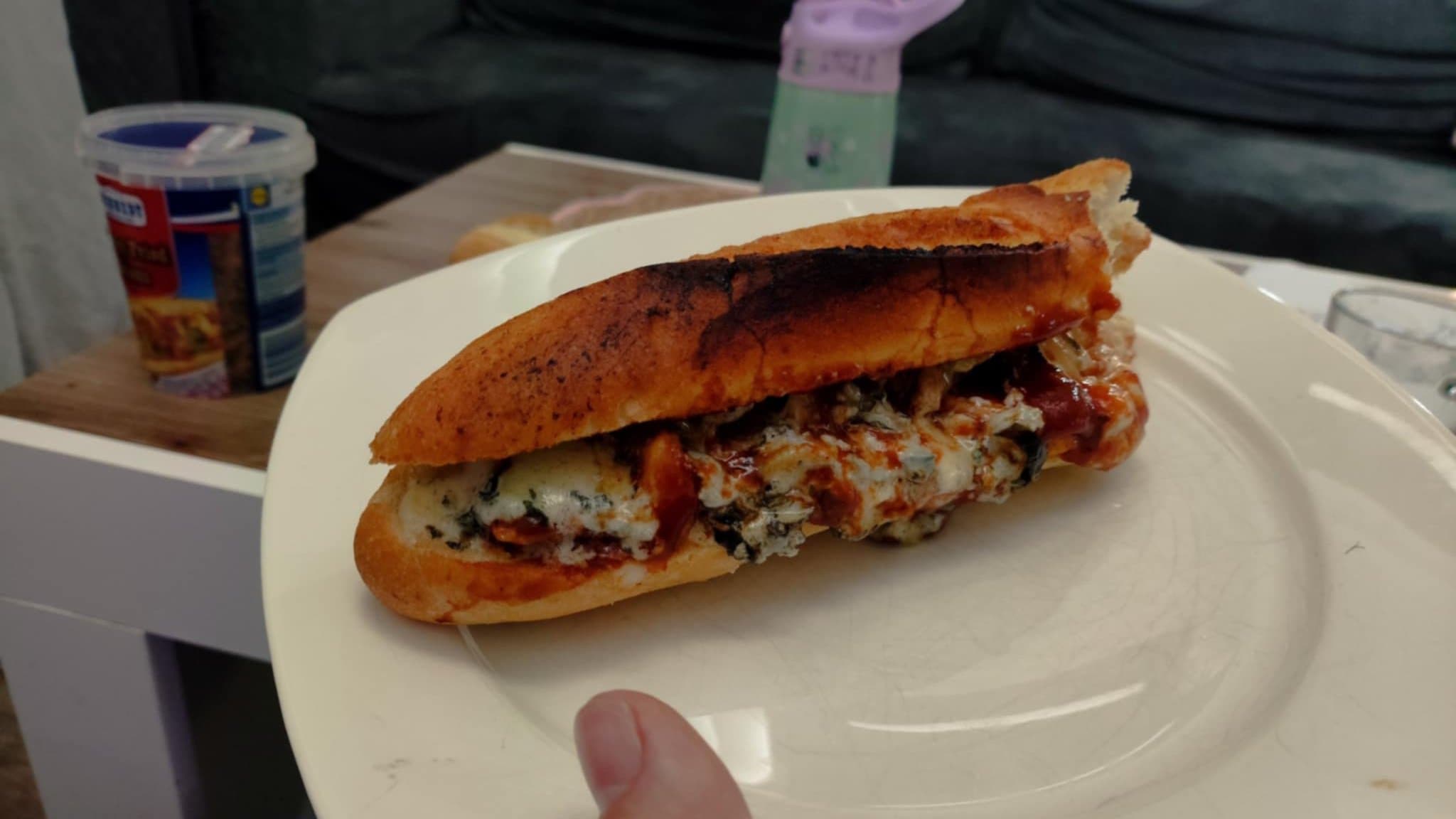 Bruselská bageta s kuřecím a nivou